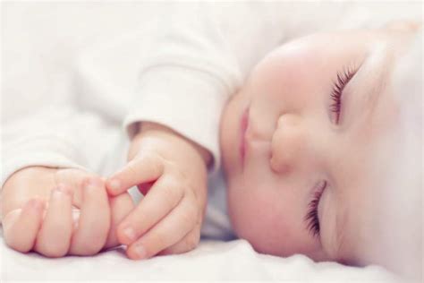 rüyada küçük bebek uyutmak